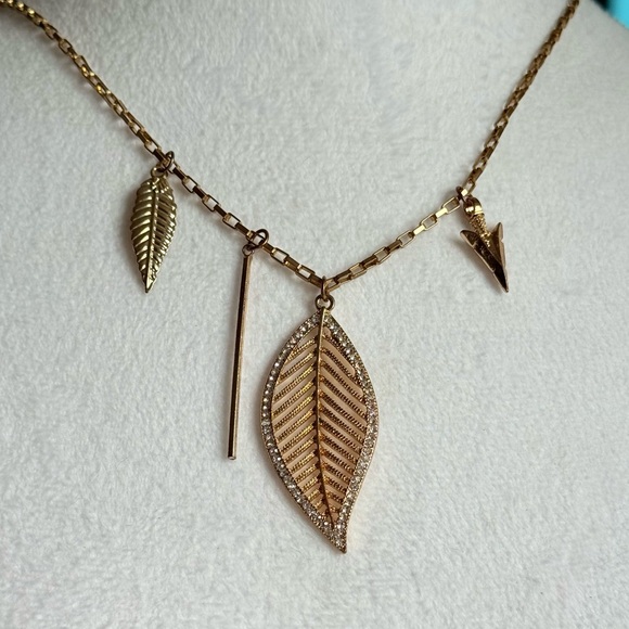 🍂 18” Gold Tone Leaf with Rhinestones Pendant and Charms Necklace - Picture 3 of 9